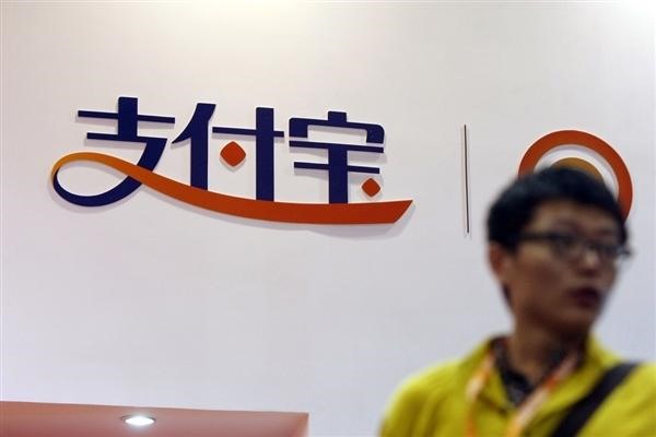 社交APP日引几千男粉的另类玩法